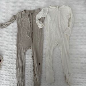 Kyte baby Neutral Beige and Cream Baby Zipper Footed Pajamas (2)